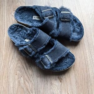 Birkenstock Arizona Suede Shearling Night Navy Women's size 9 9.5 US 40 EU. Used